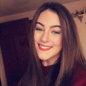 Meet your Posher, Natalie